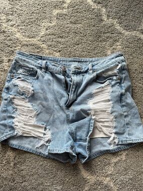 American Eagle Outfitters Light Wash Distressed Denim Cutoff Shorts